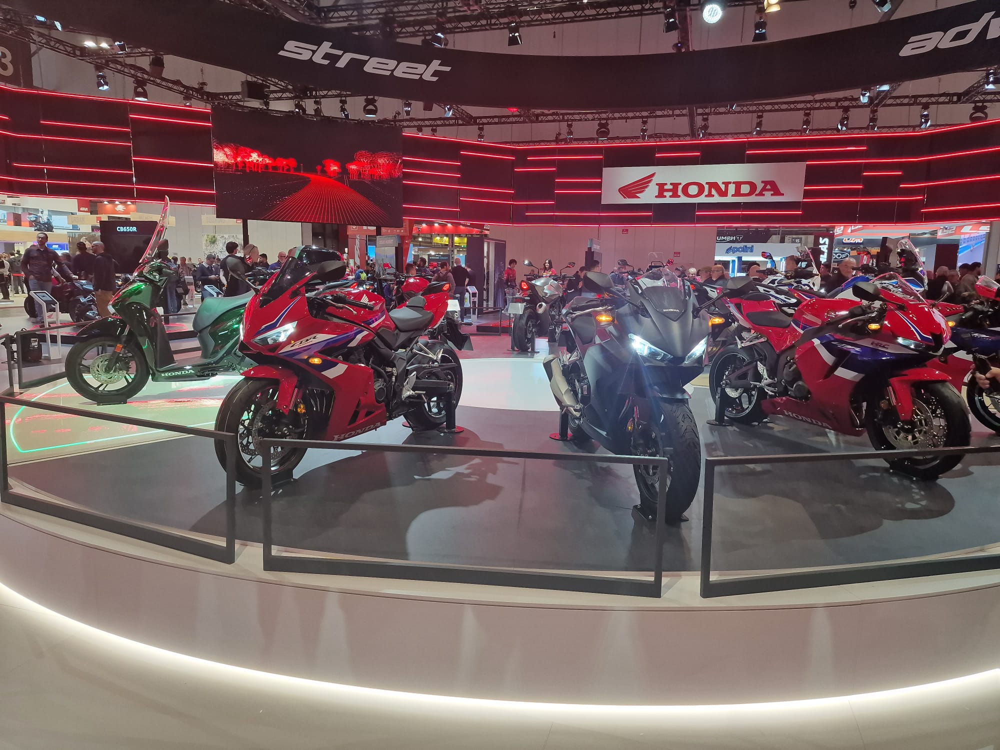 Salon de la moto à Milan en novembre